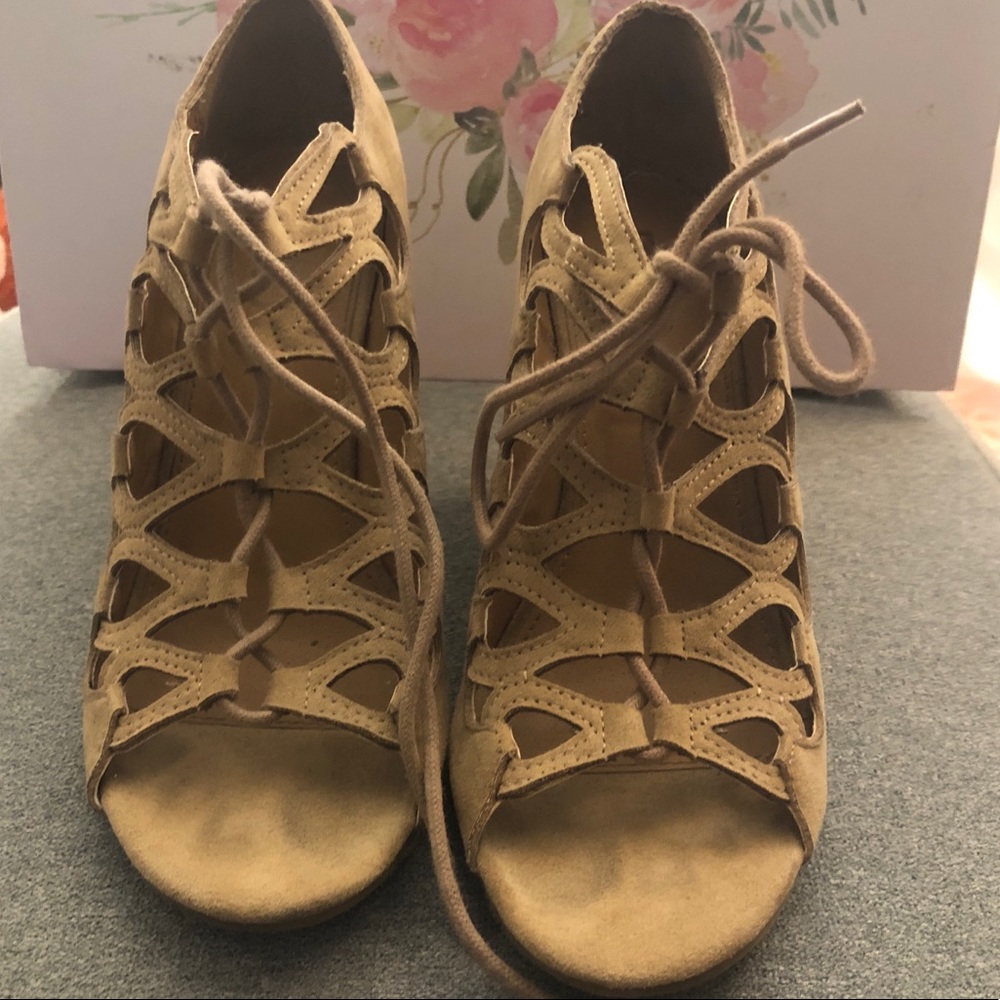 Bongo Tan Laced Wedge Heels